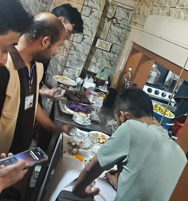 कसोल में खाद्य पदार्थों में नशीले तत्वों की मिलावट की आशंका पर खाद्य सुरक्षा विभाग की बड़ी कार्रवाई।
